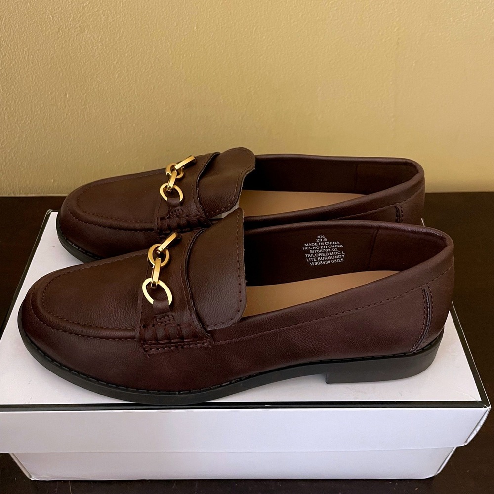 Old Navy Womens Tailored Moc L Burgundy Faux Leather Chain Loafers 6.5 768703-02